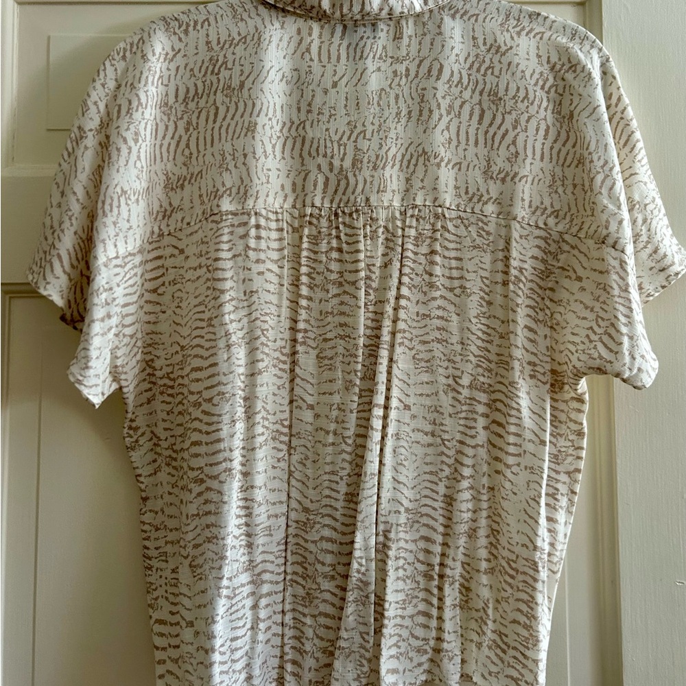 Nine West Size Medium Beige Patterned Button-Down… - image 5